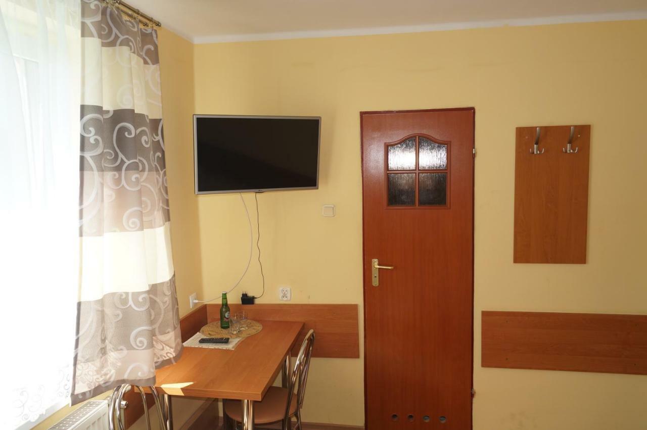 Hotel-Restauracja-Bar Rudka Ostrowiec Swietokrzyski Ngoại thất bức ảnh